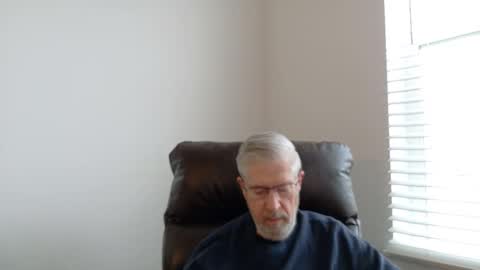 Snapshot of yougogirl_3 chatting on 11.18.25 Colorado Guy Straight online show from 11.18.25