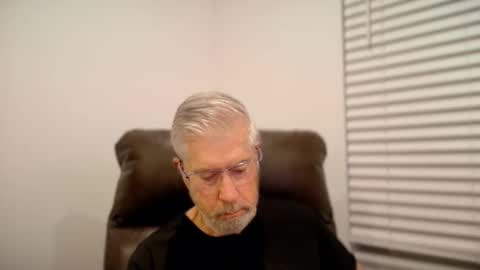 Snapshot of yougogirl_3 chatting on 11.19.25 Colorado Guy Straight online show from 11.19.25