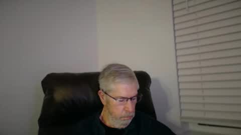 Snapshot of yougogirl_3 chatting on 12.18.25 Colorado Guy Straight online show from 12.18.25