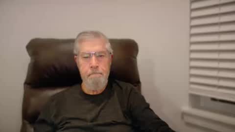 Snapshot of yougogirl_3 chatting on 01.10.26 Colorado Guy Straight online show from 01.10.26