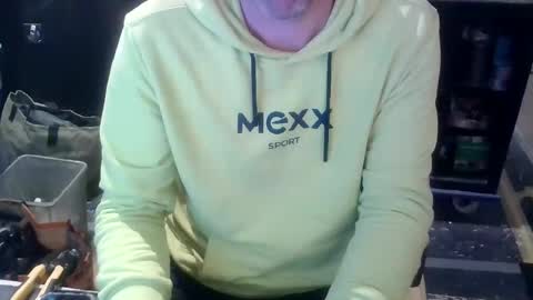 Snapshot of youmepleasure chatting on 01.04.25 Playtime online show from 01.04.25