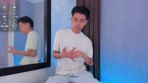 Snapshot of youn_rider chatting on 04.24.26 NICOLS online show from 04.24.26