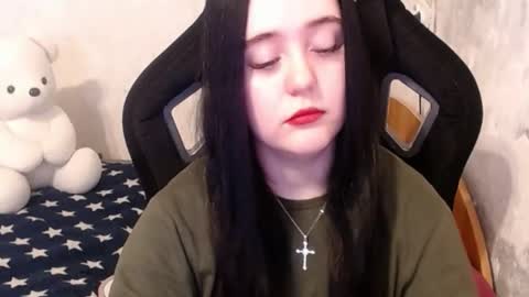 Snapshot of your_8a8y chatting on 12.19.24 your_8a8y online show from 12.19.24