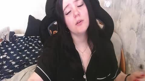 your_8a8y online show from 04.15.26