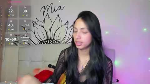 mia3 online show from 02.10.25