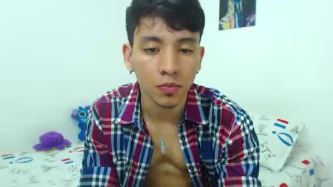 Snapshot of your_boy_hot chatting on 04.22.26 your boy online show from 04.22.26