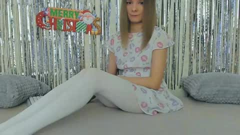 Snapshot of your_caramelka chatting on 12.26.24 Lily online show from 12.26.24