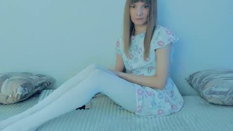 Snapshot of your_caramelka chatting on 09.15.25 Lily online show from 09.15.25