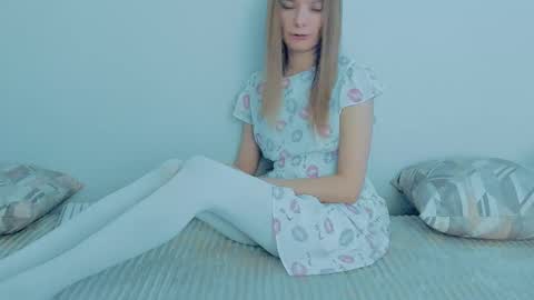 Snapshot of your_caramelka chatting on 10.16.25 Lily online show from 10.16.25