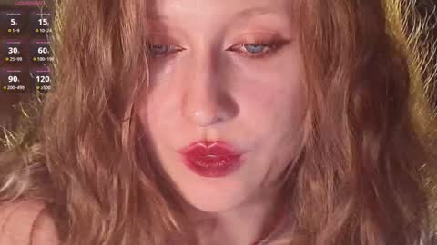 Snapshot of your_coraline_ chatting on 01.10.25 your_coraline_ online show from 01.10.25