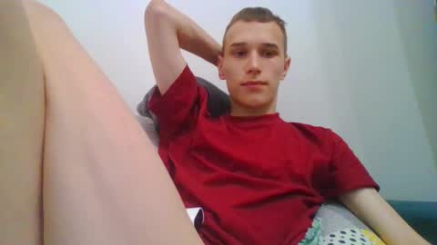 Snapshot of your_honeyy chatting on 11.16.25 Mark online show from 11.16.25