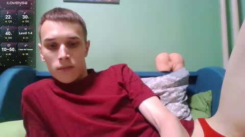 Snapshot of your_honeyy chatting on 11.26.25 Mark online show from 11.26.25