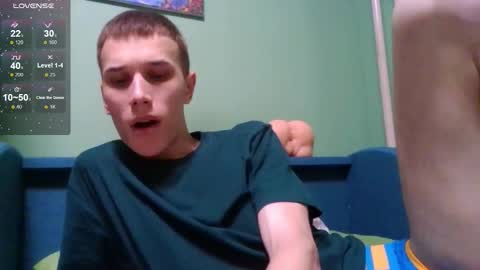 Snapshot of your_honeyy chatting on 11.28.25 Mark online show from 11.28.25