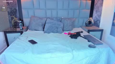 Snapshot of your_lady_milf chatting on 06.11.26 your_lady_milf online show from 06.11.26