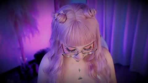 Cami independent model online show from 04.14.26