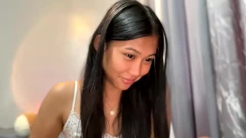 Snapshot of your_lovely_millan chatting on 05.20.26 your_lovely_millan online show from 05.20.26