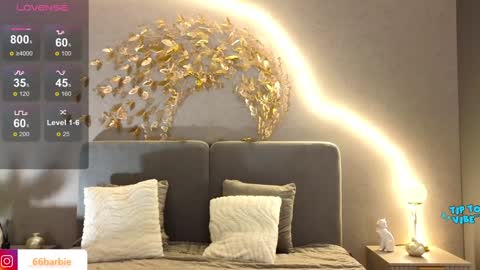 Jessica Loyd online show from 12.14.24