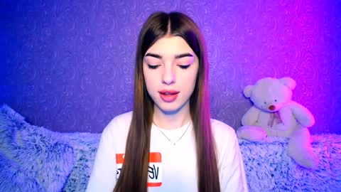 Snapshot of your_moon18 chatting on 12.14.24 Zarina online show from 12.14.24