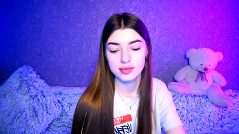 Snapshot of your_moon18 chatting on 01.03.25 Zarina online show from 01.03.25