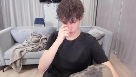 Snapshot of your_shy_guy chatting on 01.16.25 your_shy_guy online show from 01.16.25