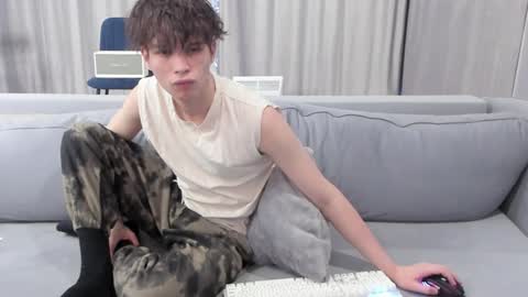 Snapshot of your_shy_guy chatting on 01.21.25 your_shy_guy online show from 01.21.25