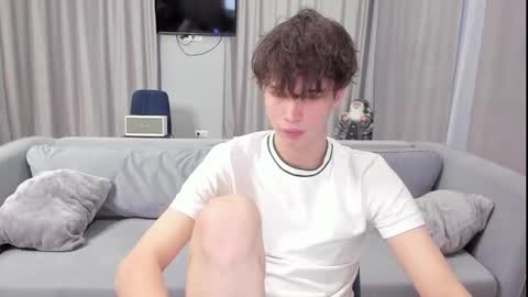 Snapshot of your_shy_guy chatting on 01.26.25 your_shy_guy online show from 01.26.25