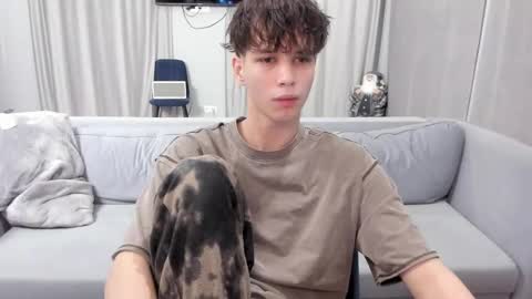 Snapshot of your_shy_guy chatting on 02.06.25 your_shy_guy online show from 02.06.25