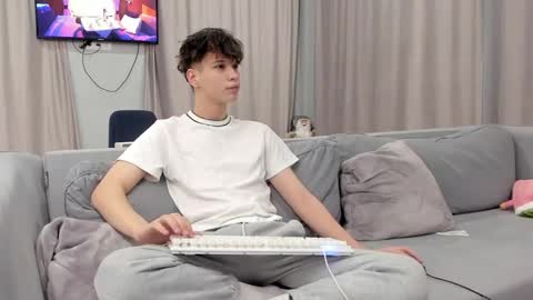 Snapshot of your_shy_guy chatting on 02.12.25 your_shy_guy online show from 02.12.25