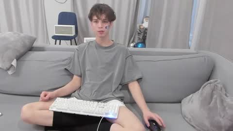 Snapshot of your_shy_guy chatting on 03.03.25 your_shy_guy online show from 03.03.25