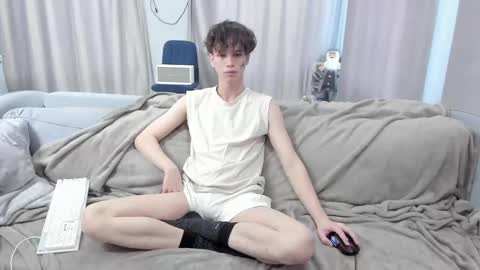 Snapshot of your_shy_guy chatting on 03.08.25 your_shy_guy online show from 03.08.25