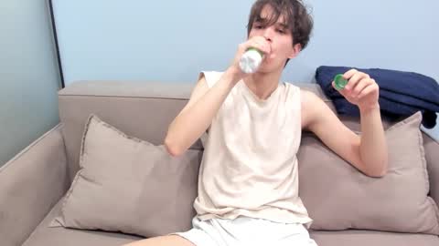 Snapshot of your_shy_guy chatting on 09.09.25 your_shy_guy online show from 09.09.25