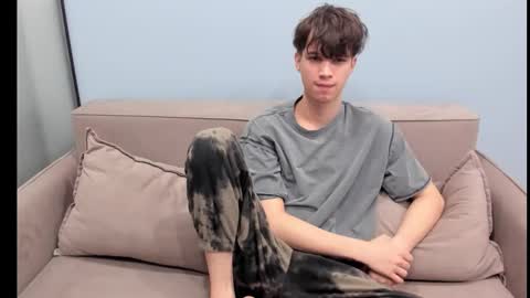 Snapshot of your_shy_guy chatting on 10.18.25 your_shy_guy online show from 10.18.25