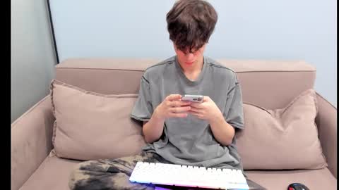 Snapshot of your_shy_guy chatting on 10.26.25 your_shy_guy online show from 10.26.25