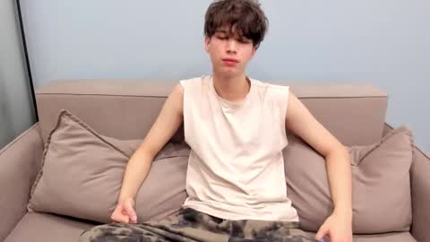 Snapshot of your_shy_guy chatting on 11.10.25 your_shy_guy online show from 11.10.25