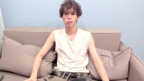 Snapshot of your_shy_guy chatting on 01.08.26 your_shy_guy online show from 01.08.26