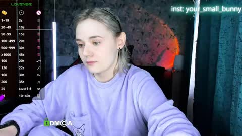 Snapshot of your_small_bunny chatting on 05.19.26 Molly online show from 05.19.26
