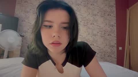 Snapshot of your_tender_doll chatting on 07.15.26 Alice online show from 07.15.26