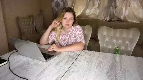 Snapshot of yourbabyhanna chatting on 07.07.26 yourbabyhanna online show from 07.07.26