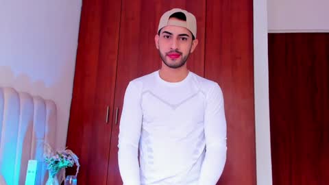 YOURBOYNEXTDOOR online show from 01.05.25