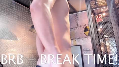 YOURBOYNEXTDOOR online show from 01.05.25