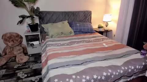 Snapshot of yourcathrinelover chatting on 12.16.24 Cathy Murphy online show from 12.16.24