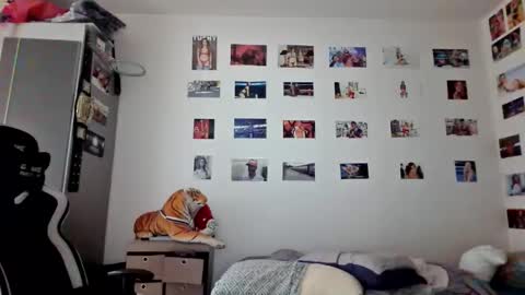 Snapshot of yourchrisjizz chatting on 10.06.25 yourchrisjizz online show from 10.06.25