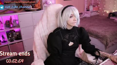 Snapshot of yourcutewaifu chatting on 04.17.26 Lina Fansly online show from 04.17.26