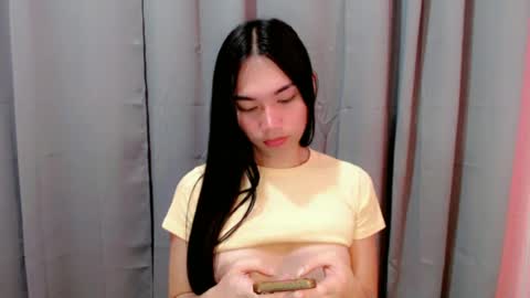 Snapshot of yourfantasy_girl chatting on 06.26.26 jenlie online show from 06.26.26
