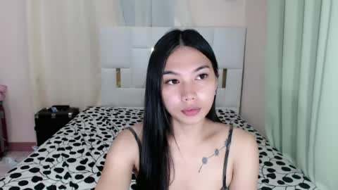 Snapshot of yourfantasy_girl chatting on 07.26.26 jenlie online show from 07.26.26