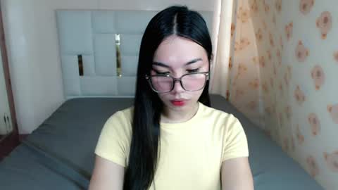 Snapshot of yourfantasy_girl chatting on 08.04.26 jenlie online show from 08.04.26