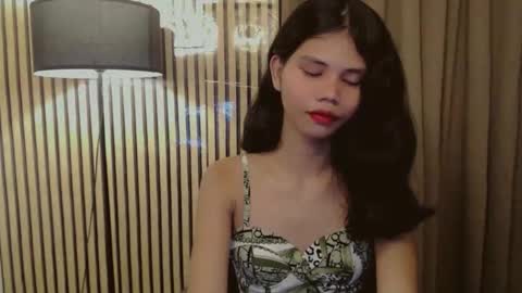 Vivian online show from 11.03.25