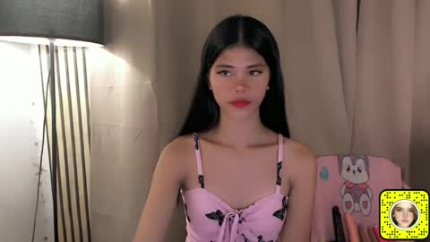 Snapshot of yourfavoratevivian chatting on 06.29.26 Vivian online show from 06.29.26