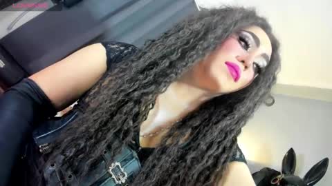  not into STINGY and CHEAP people online show from 10.20.25