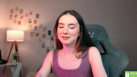 Snapshot of yourfrenchteacher chatting on 09.15.25 Chloe online show from 09.15.25